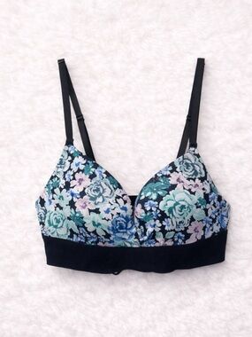 Victoria’s Secret Pink Floral Wireless Bra 32B Y2K Coquette Lounge Bralette Cute